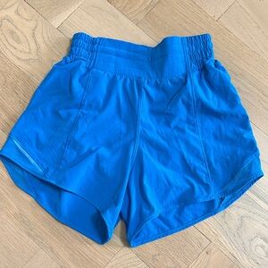 Lululemon Hotty Hot High-Rise Lined Short 4" Poolside size 2